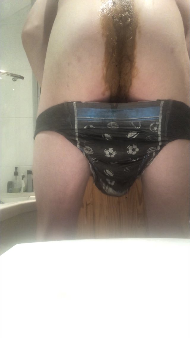 pulluppamp1's tweet photo. Who wants to see the vid off making this mess get this post to 20 likes and its out there #pullupboy #abdlmess #pulluppoop #scat #pullupshit https://t.co/ejCqUgULcW