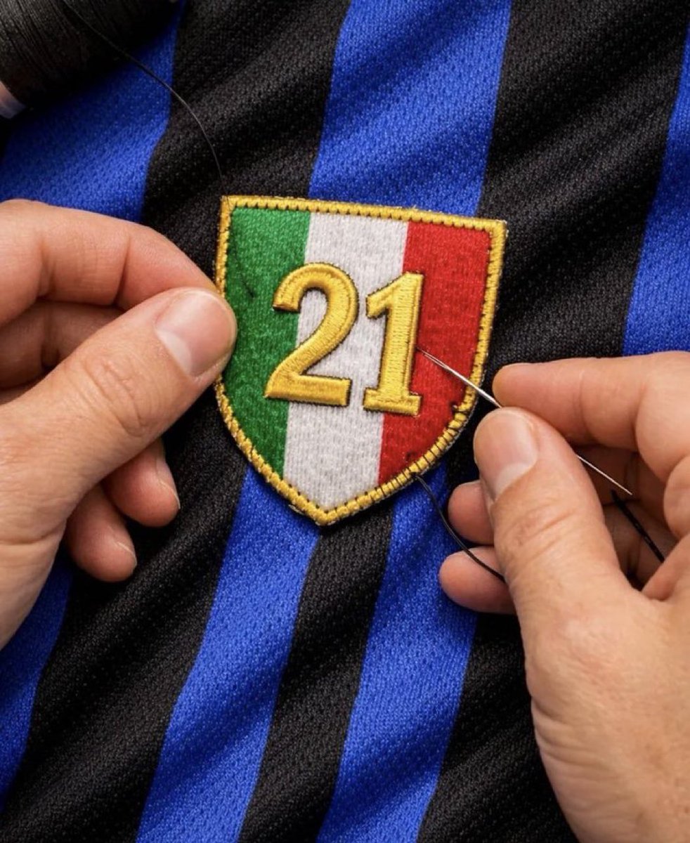 مبرووووووووووك انترررريستا الدوري 

CAMPIONI D'ITALIA 🤩🏆21 
#Amala 
#ForzaInter