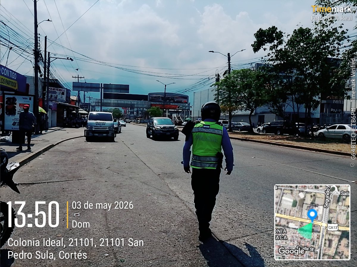🚨Operativos Enfocados en Cumplimiento a Matriz Operacional Estratégica de Reducción de Siniestro Viales y  AlivioVial 🚨

A esta hora, funcionarios de la #DNVT, brindan alivio vial en diferentes puntos de la capital Industrial.👮🚦

#ServiryProteger #SeguridadVial #DNVT #SPS
