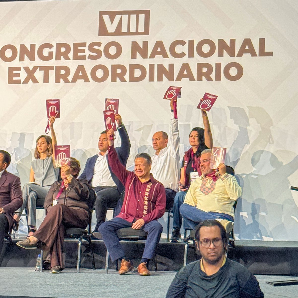 juliomenchaca_'s tweet image. Así se llevó a cabo la votación para la dirigencia nacional de Morena.

El proceso concluyó con la definición de quien asume la presidencia de nuestro movimiento en esta etapa.

#CongresoNacionalMorena