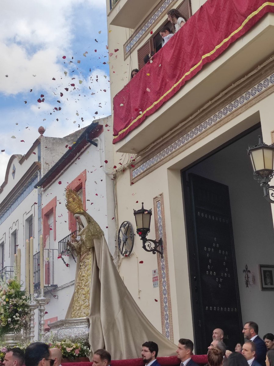 borriquitadh's tweet photo. Tras la celebración de la Función en honor a Nuestra Señora de la Estrella y dedicada de manera especial a todas las madres, nuestra Titular ha regresado de vuelta, acompañada por el cariño, la devoción y las oraciones de todos los presentes. https://t.co/R8BaVicy0b