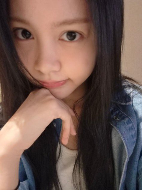CarmenFr_Fan's tweet image. WVRS › 03.05.2026

Carmen sur l’application !

#HEART2HEARTS #H2H #Hearts2Hearts #하츠투하츠 #CARMEN #카르멘
