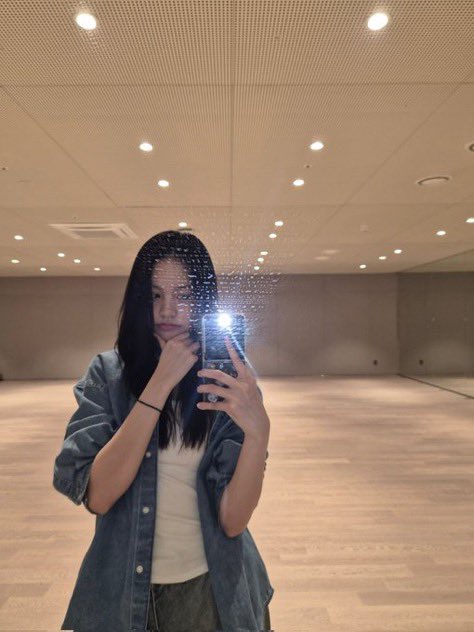 CarmenFr_Fan's tweet image. WVRS › 03.05.2026

Carmen sur l’application !

#HEART2HEARTS #H2H #Hearts2Hearts #하츠투하츠 #CARMEN #카르멘