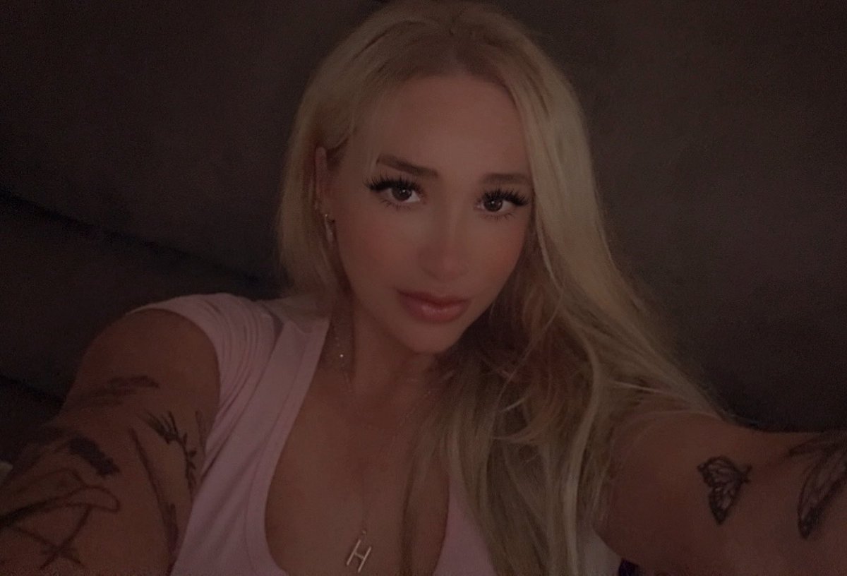 Brynne tweet media
