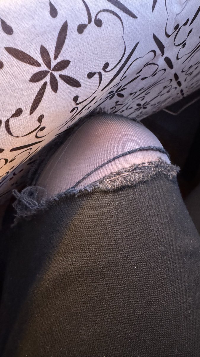 Boundintights's tweet photo. Do you think people will notice?…… https://t.co/LMBsaD67PQ
