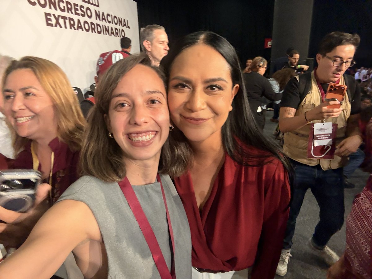 Cam Martínez tweet media