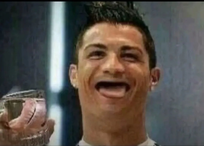ســـلـطـان tweet media