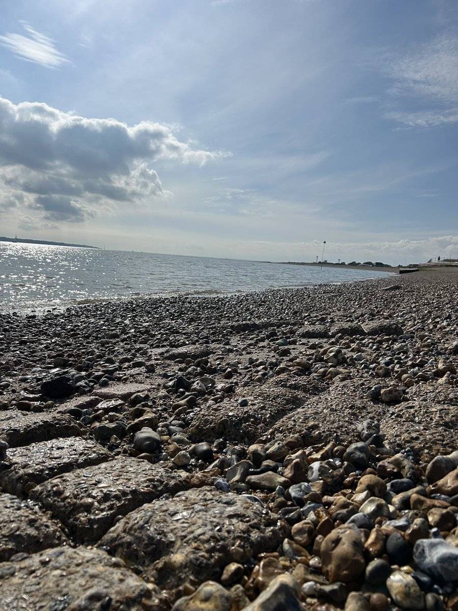 cjayres11's tweet photo. Quality day down on the coast…
Indoctrination of my nephew… part 2!! 😂😂😂
Submarines… Stokes bay and stories of a legend called Wanklyn 👍👍
@RNSubMuseum @PHDockyard
#SWW #Submarine #Chefontour #Pompey https://t.co/fgeQ0GJpik