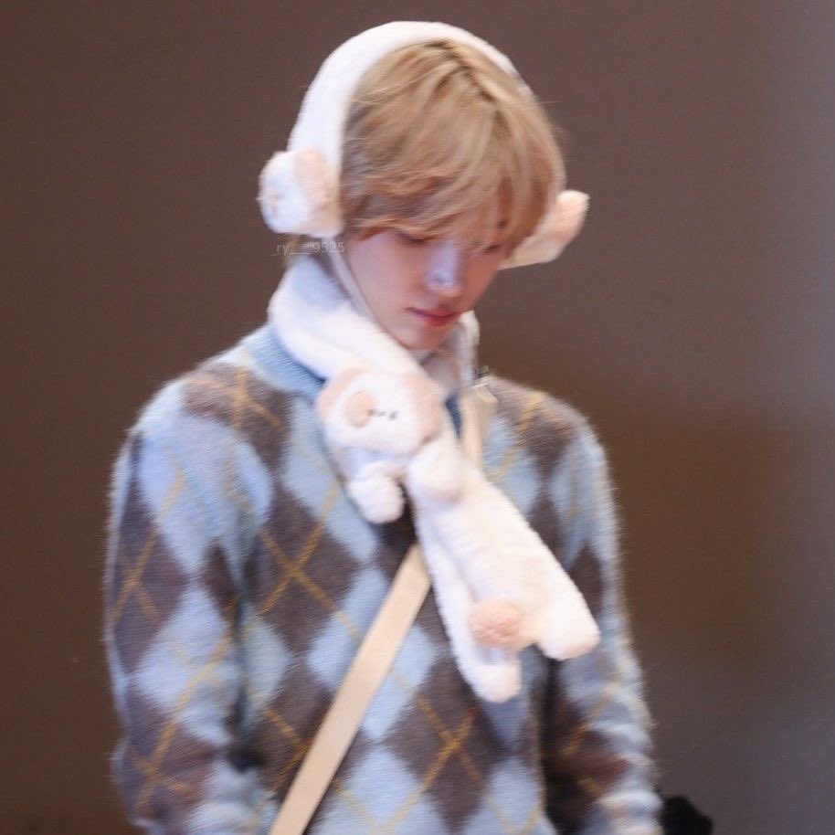 blonde beomgyu association tweet media