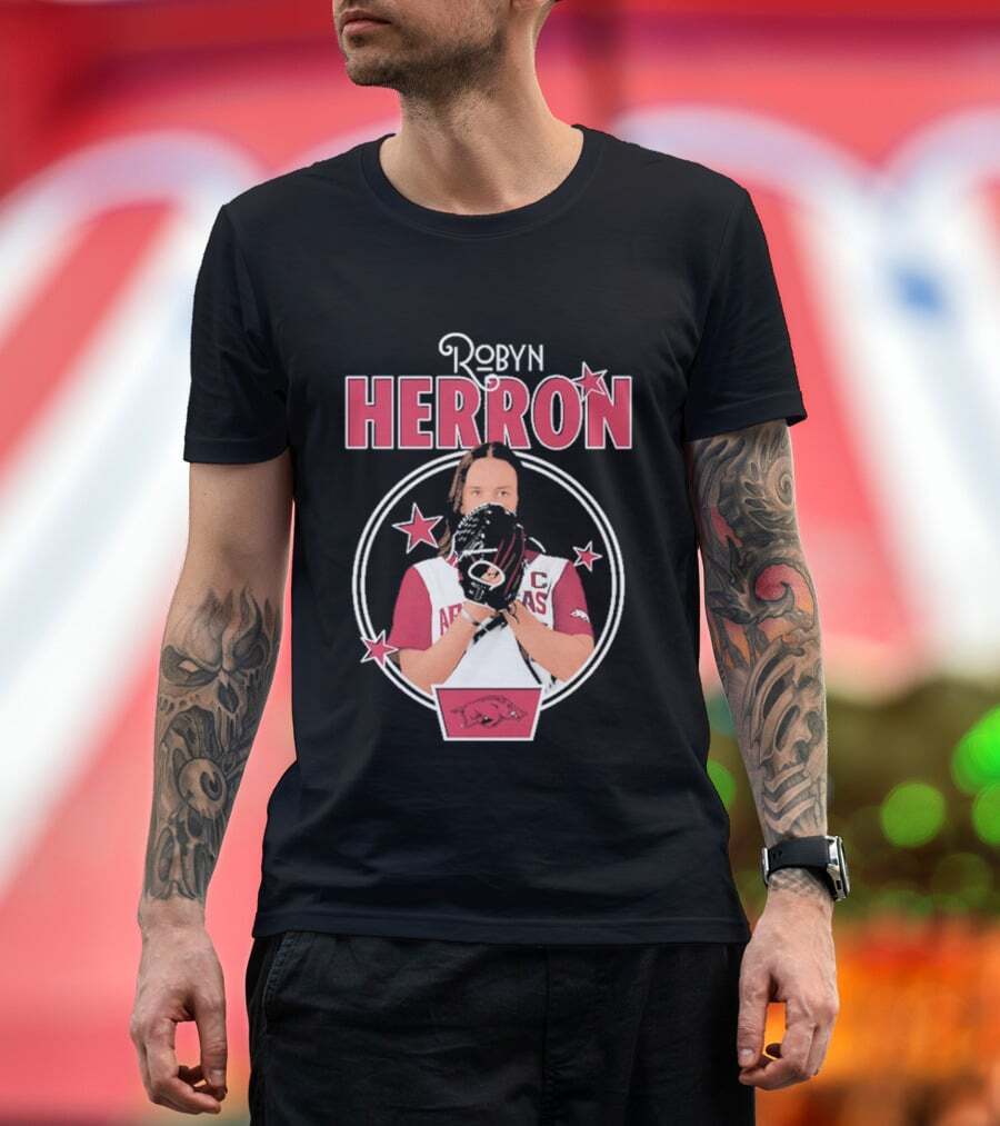 zereviabrand's tweet image. Real question: How awesome is it to cheer for the Razorbacks in this Robyn Herron T-shirt? It’s those game days that bring back the best memories. Anyone else feeling that rush when they see the team play? zerevia.com/product/t-shir…

#Razorbacks #Softball #Memories