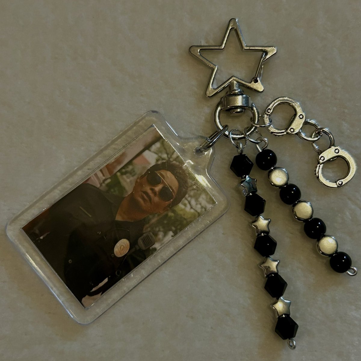 accessorieschlo's tweet photo. ๐ฉถ NEW ๐ฉถ
this #athenagrant keyring has just been added to the website ๐ซถ๐ป
https://t.co/b9tw5oMUXs
#angelabassett https://t.co/7KRtbSRr9A