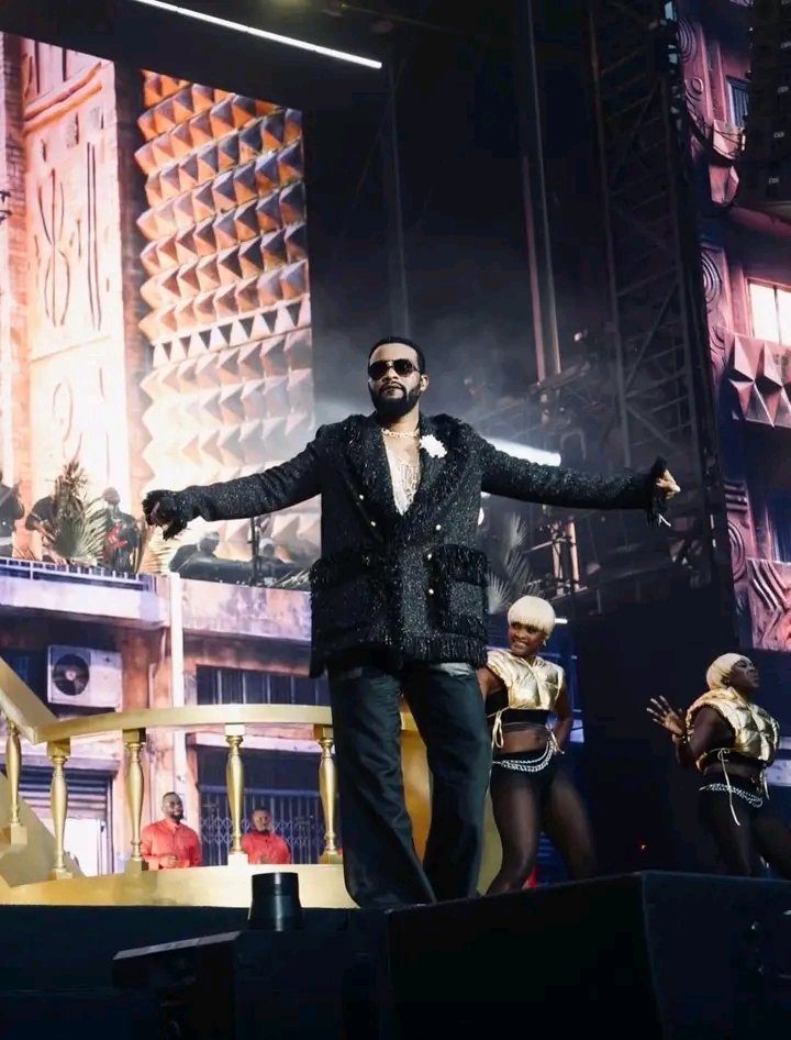 afrinovacd's tweet photo. ! Fally Ipupa poursuit son ascension internationale et annonce un concert événement le 25 octobre 2026 à la O2 Arena. Après avoir marqué le Stade de France, la star congolaise s’attaque désormais à Londres avec l’ambition de confirmer son statut sur la scène mondiale. https://t.co/fzA2LTBbNt