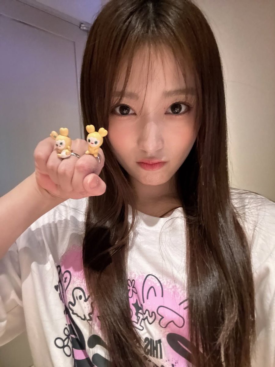 mary | backup account tweet media