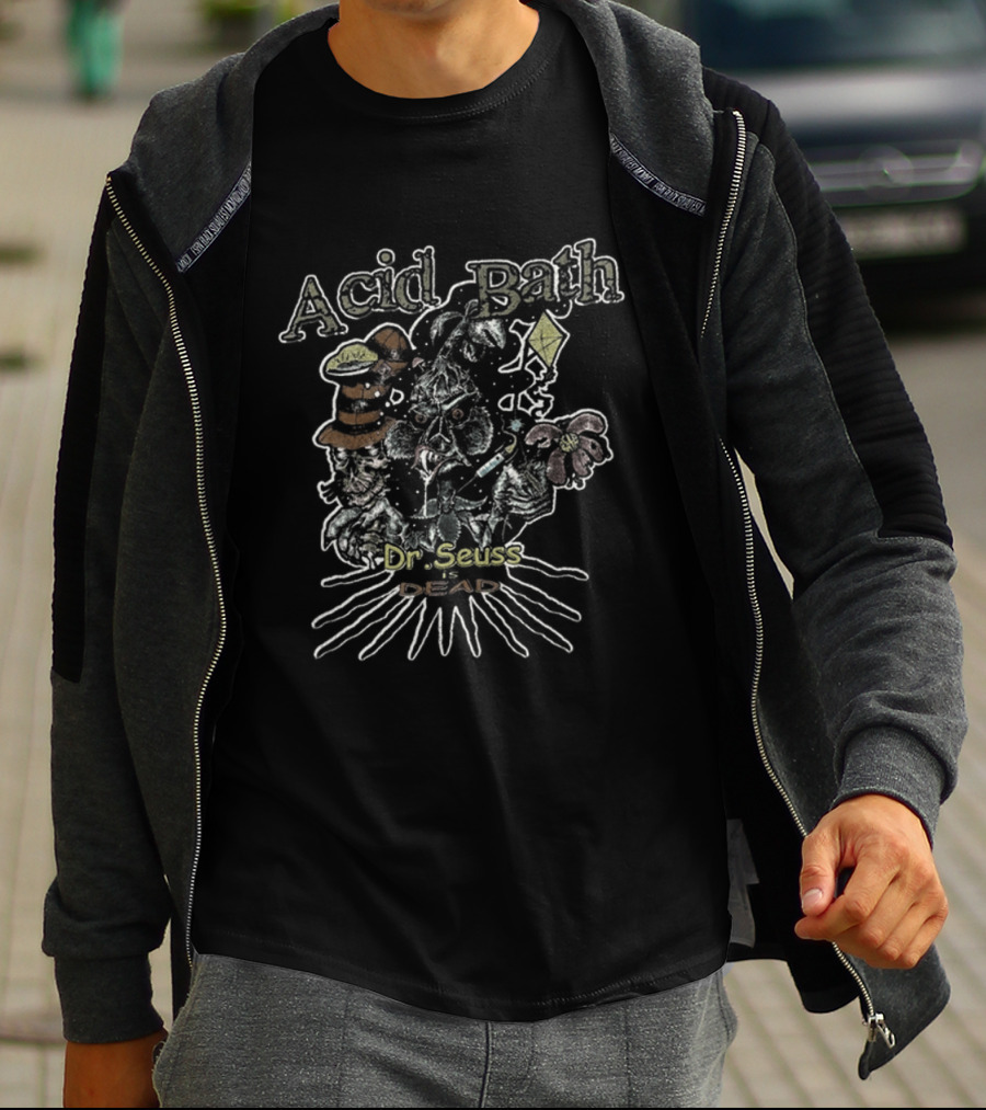 haneenshirtcom's tweet image. What’s the first thing you think of?: What’s the first thing you think of when you see this Acid Bath Dr Seuss Is Dead Psychedelic Cat in the Hat tee? haneenshirt.com/product/t-shir…

#DrSeuss #PsychedelicArt #TshirtDesign #Nostalgia
