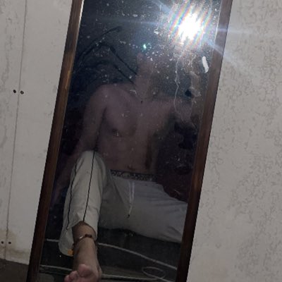 F6IX9INE tweet media