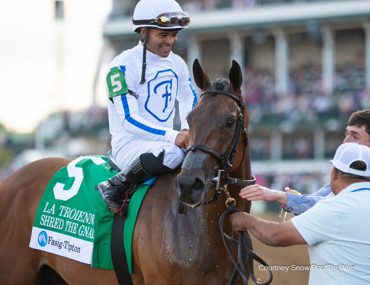 _CourtneySnow_'s tweet photo. G1 La Troienne Stakes winner Shed the Gnar and Luis Saez https://t.co/6fAlYCIMEV
