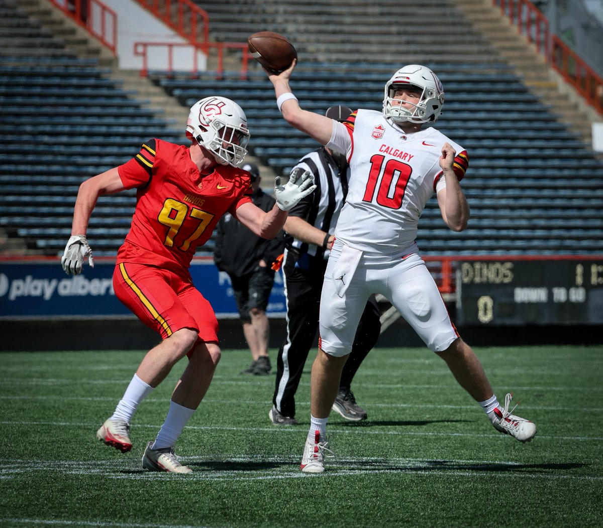 UCalgary Dinos Football 🏈 tweet media