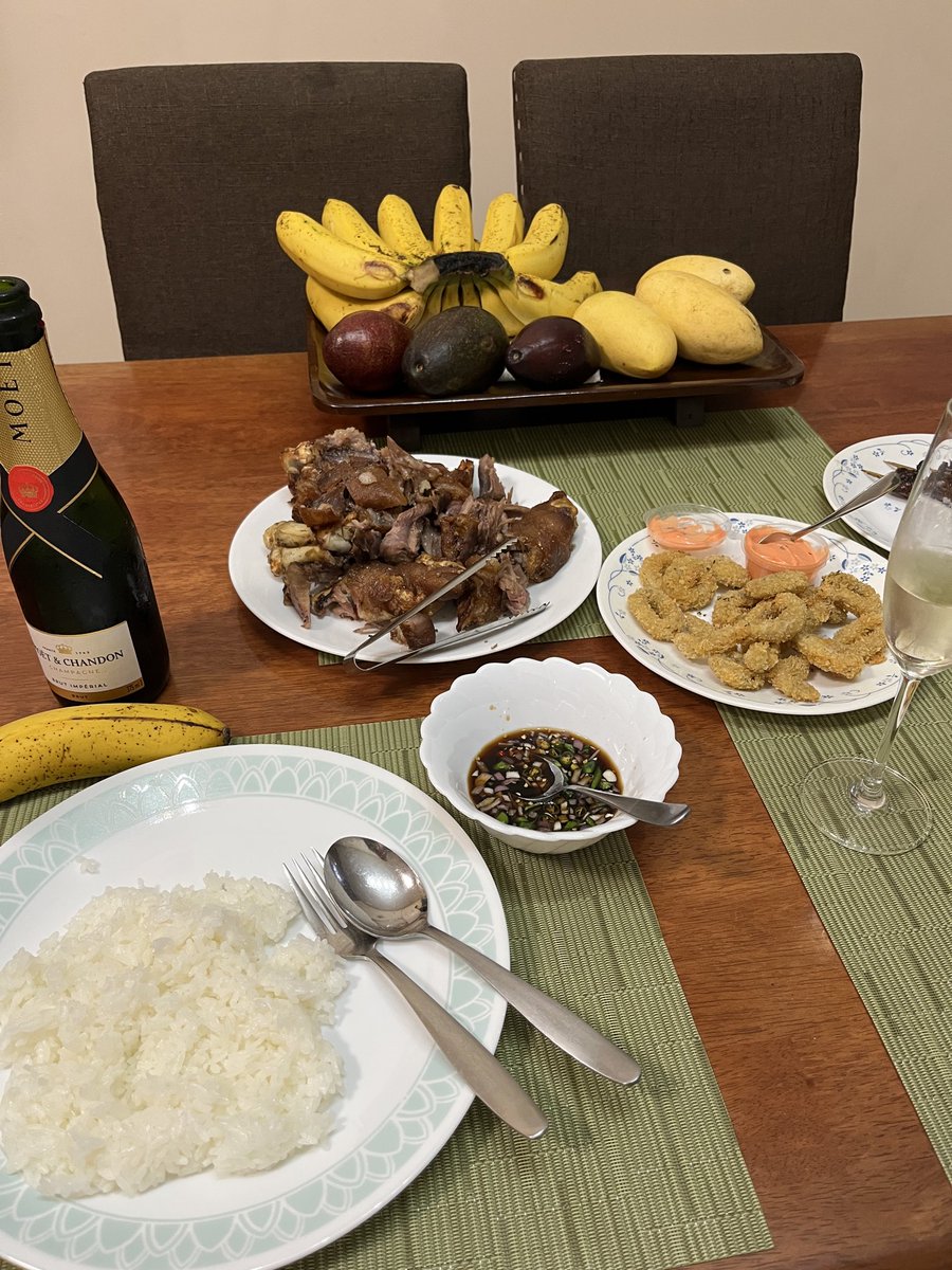TomLime7's tweet photo. #CrispyPata #Calamares
 🇵🇭晩御飯 https://t.co/fZi44GrAQV