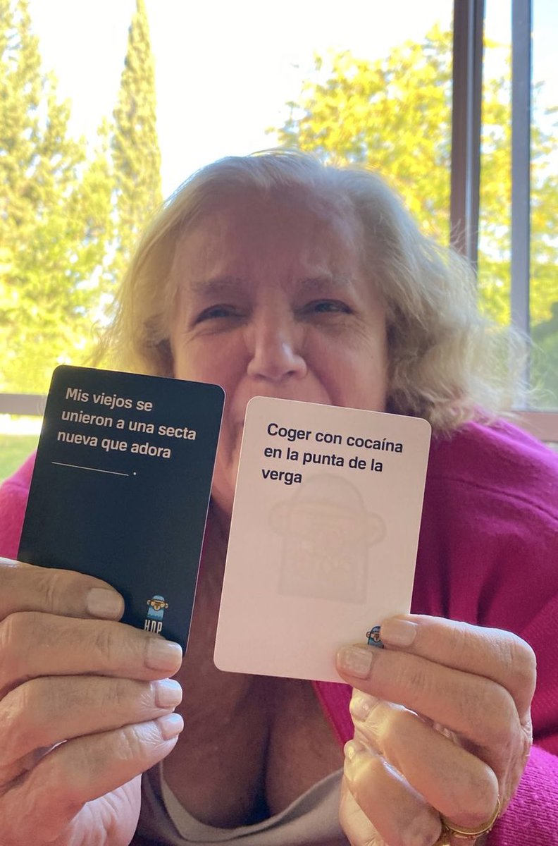jorrton's tweet photo. mi familia es muy fan de los juegos de mesa y me perdí esta sesión 🤣 https://t.co/zrakxyTe9u