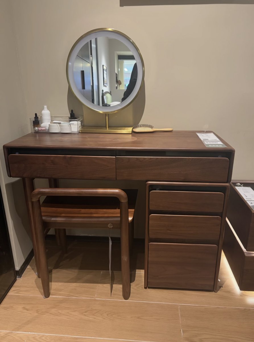 GVAwoodUSA's tweet image. Solid wood furniture brings calm, warmth, and everyday function into the home. Clean lines, natural textures, and timeless design create balanced interiors. #homedecor #interiordesign #furniture

Available on Amazon