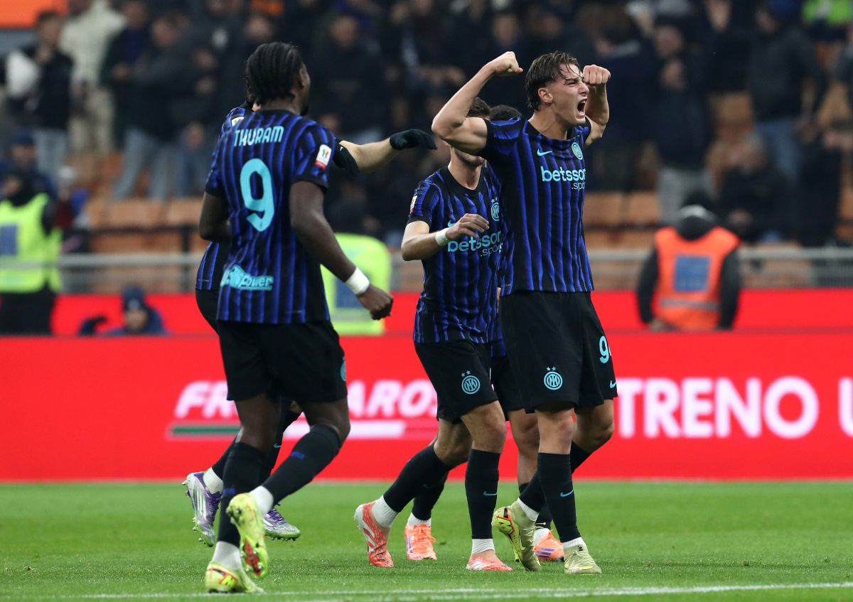 Statszer's tweet photo. 🇮🇹 Serie A
Francesco Pio Esposito vs Parma
⏱ 45' | ⭐ 6.5
👟 Topla Buluşma: 5
📊 Pas: %100 (3/3)
🔑 Kilit Pas: 1
🥊 Zeminde İkili Mücadele: 0/2 (%0)
Francesco Pio Esposito'nun performansını nasıl buldunuz?
#seriea #Statszer #FrancescoPioEsposito #Inter #Parma #INTvPAR https://t.co/OB8s7FbWtk