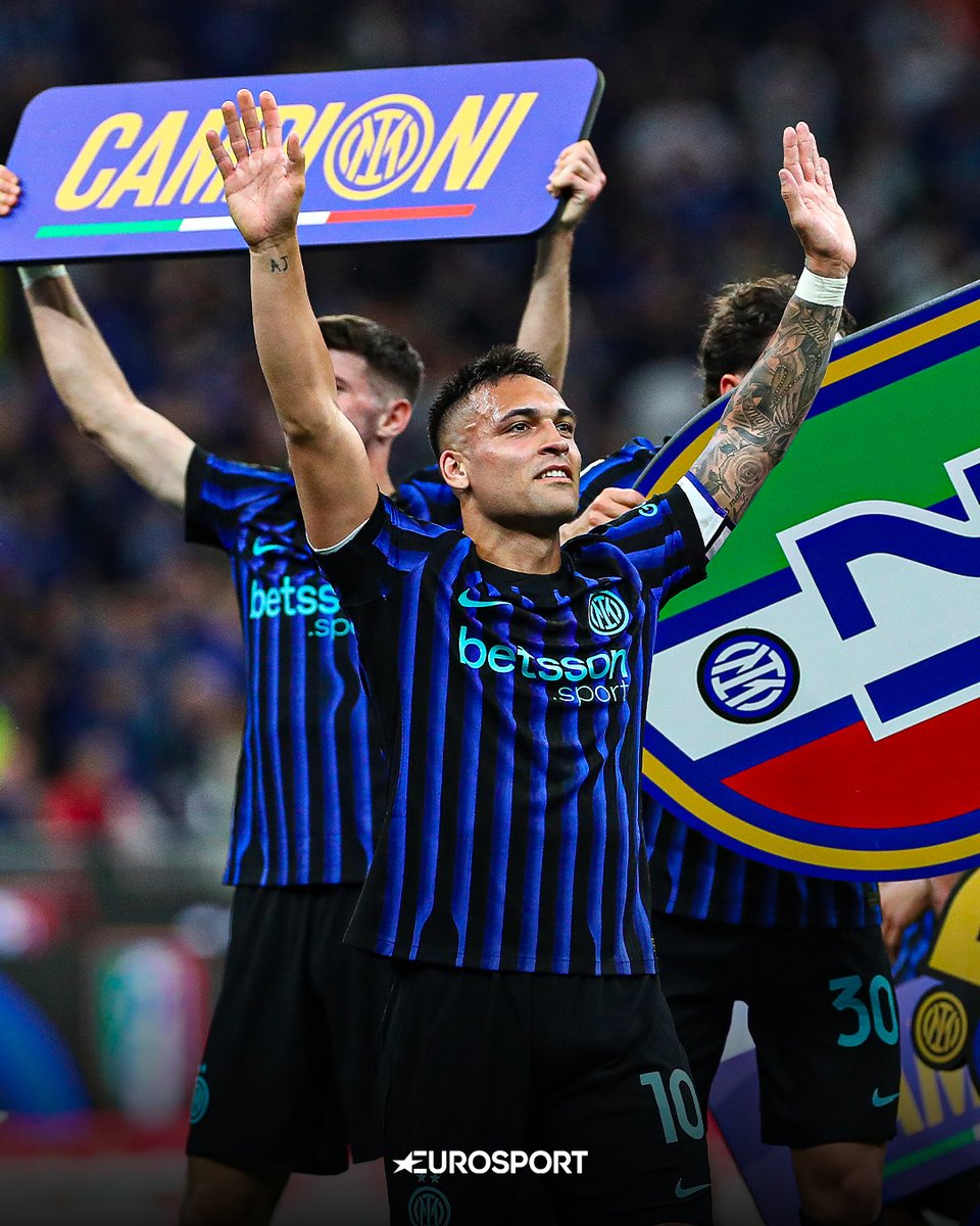 Eurosport_IT's tweet image. Festa Inter a San Siro per la vittoria dello Scudetto 🎉🐍

#Calcio #SerieA #Inter