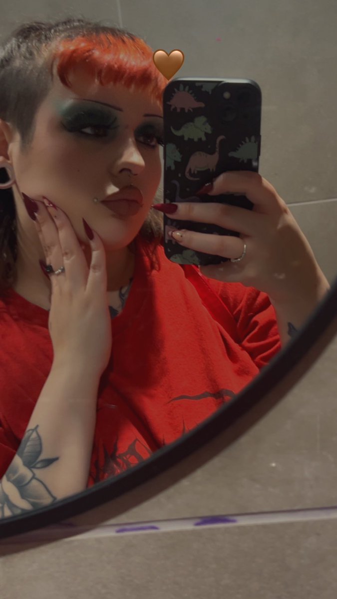 What loser is gonna pay for my nails to be done? Look how badly they need doing &amp; you know you should be the one paying 🖤

Findom Finsub Paypig Cashcow HumanATM Walletdrain Sellingcontent Buyingcontent Financialdominatrix Switch RTgame Whalesub Femdom