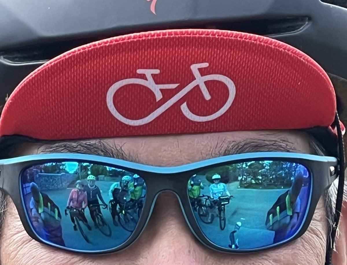 HaveringCycling's tweet photo. Ten left Upminster for a glorious sunny ride. Two turned back early, rest made it to Fobbing. A quick gander at the farmers market then a cuppa at 53 Fobbing. Hilly ride home via Dry Street and Bulphan. Next Sunday- Dot Sharp 80Km ride (see next post) https://t.co/HqvcrdihBM