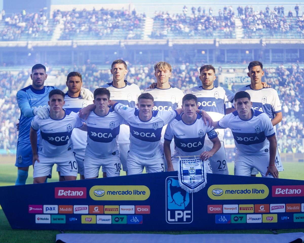 #221Radio | #GELP #EDLP 

🏆Definidos los cruces por los 8° de final del #TorneoApertura (domingo 10 o sábado 9 de mayo)

🦁 <a href="/EdelpOficial/">Estudiantes de La Plata</a> recibirá en el <a href="/EstadioHirschi/">Estadio UNO</a> a #Racing 

🐺 <a href="/gimnasiaoficial/">Club de Gimnasia y Esgrima La Plata</a> visitará a #Velez (salvo una diferencia de 8 goles vs Newells) en el estadio