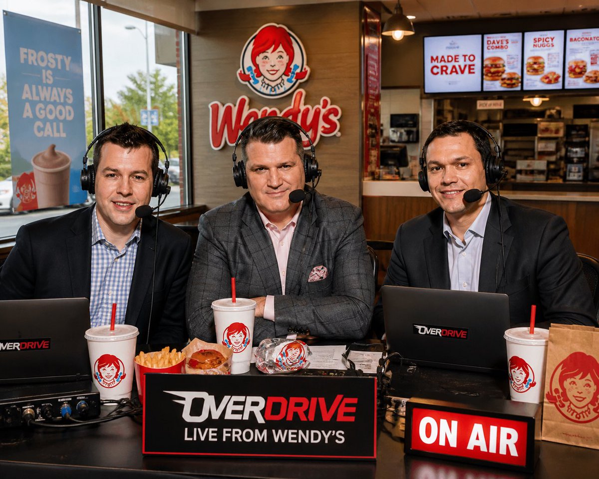 subarcticmonkey's tweet photo. @OverDrive1050 @HayesTSN @odognine2 Looking forward to the first Diss or Data live on location https://t.co/zjJxy0AUZ8