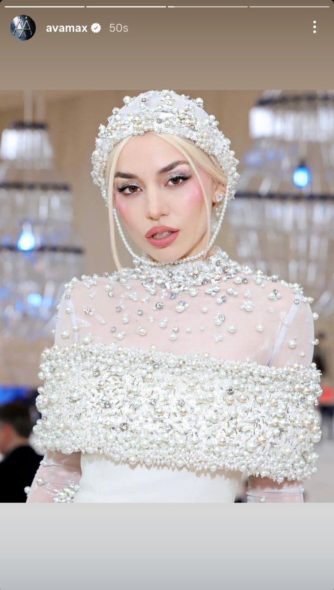 Info Ava Max tweet media