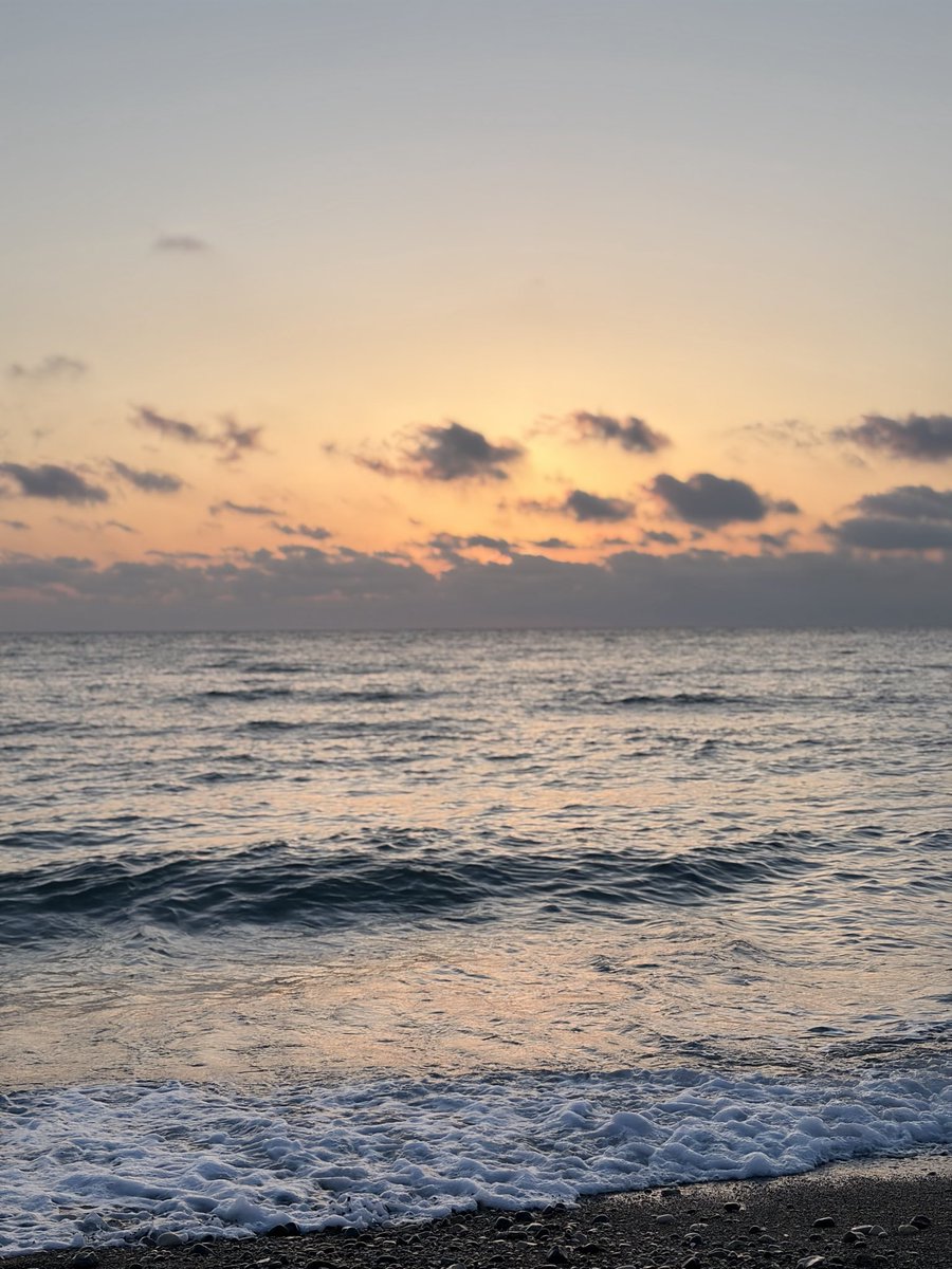 ro0ritaa's tweet photo. 🌊 ,🤍 https://t.co/Nk8DO49jJg