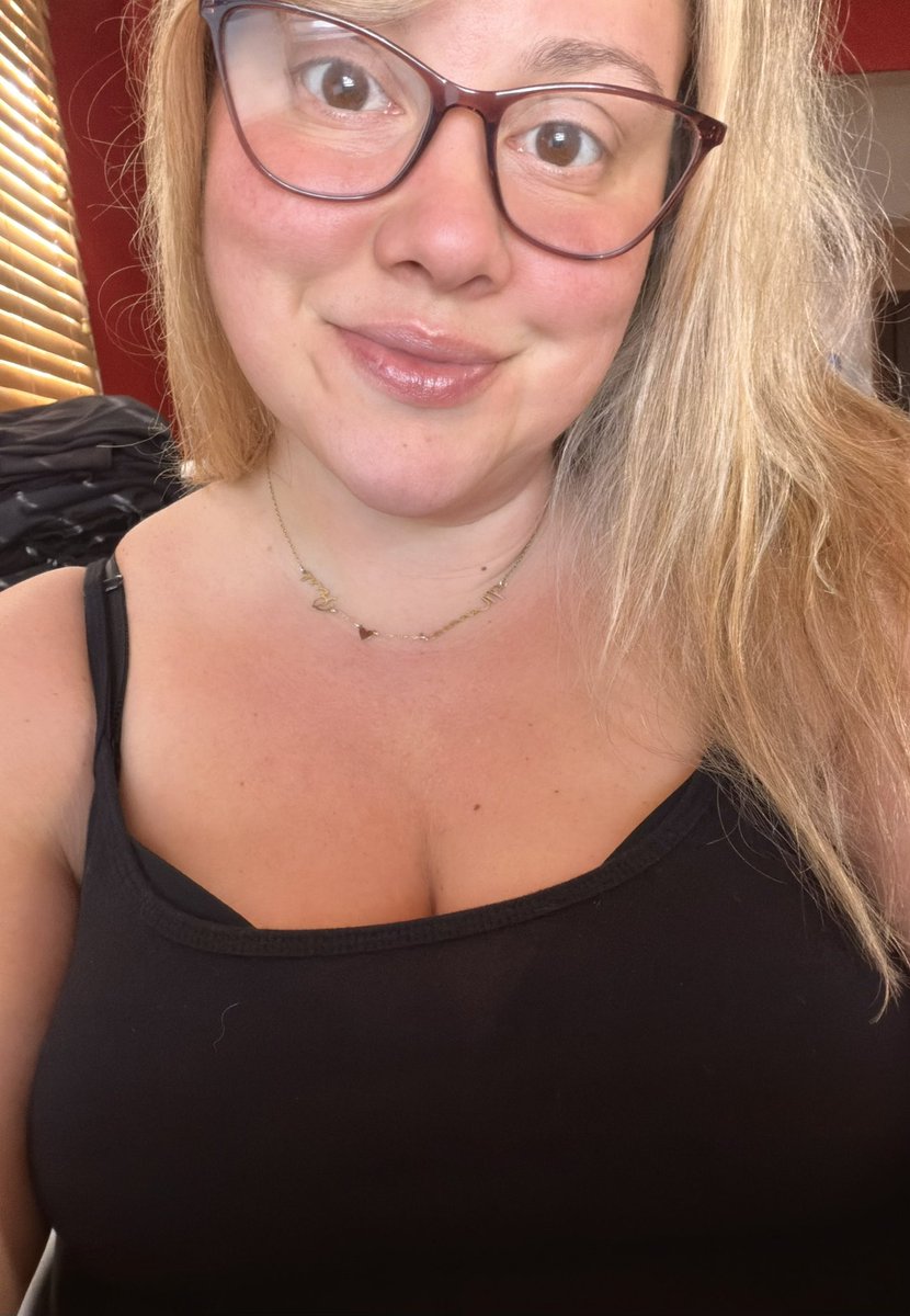 Ashley tweet media