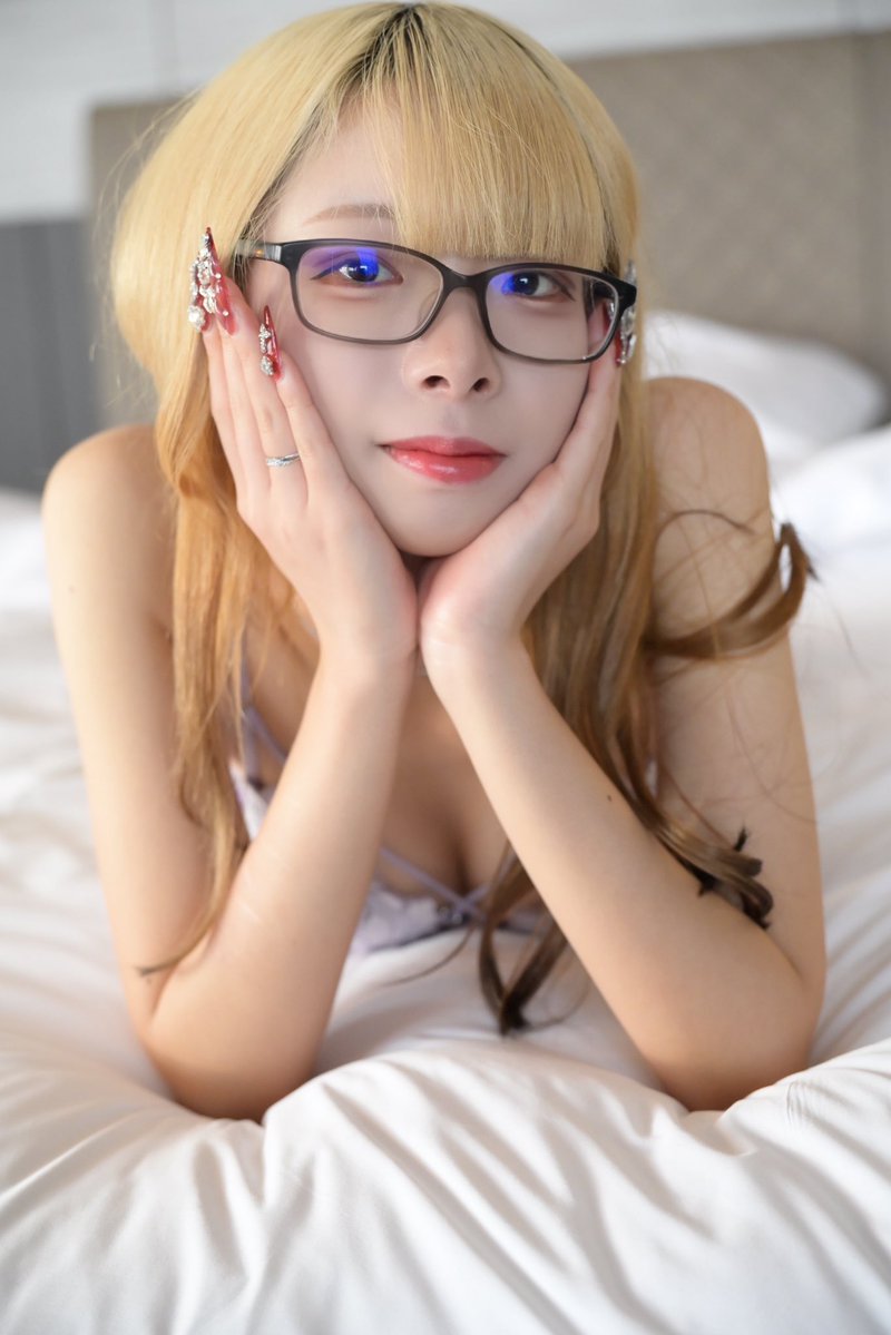ねむい@19日撮影会‼️ tweet media