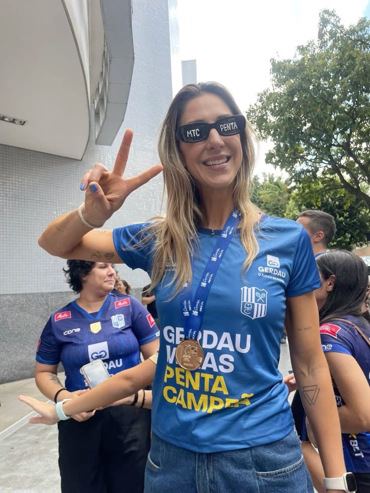 lena 🧙🏻‍♀️🥂 tweet media