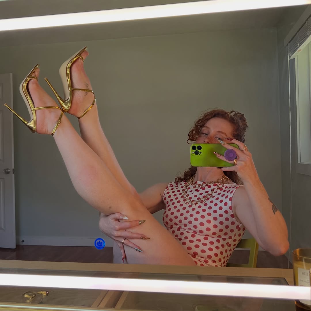 Ginger_Goddess tweet media