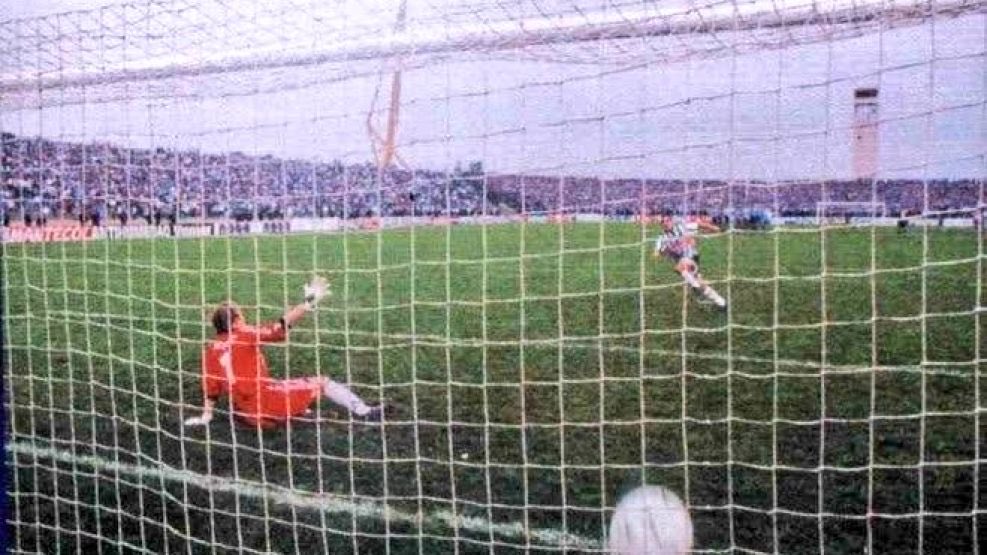 En este telo les ganamos la final mas importante del futbol cordobés. VAMOS A COGERLOS UNA VEZ MAS.