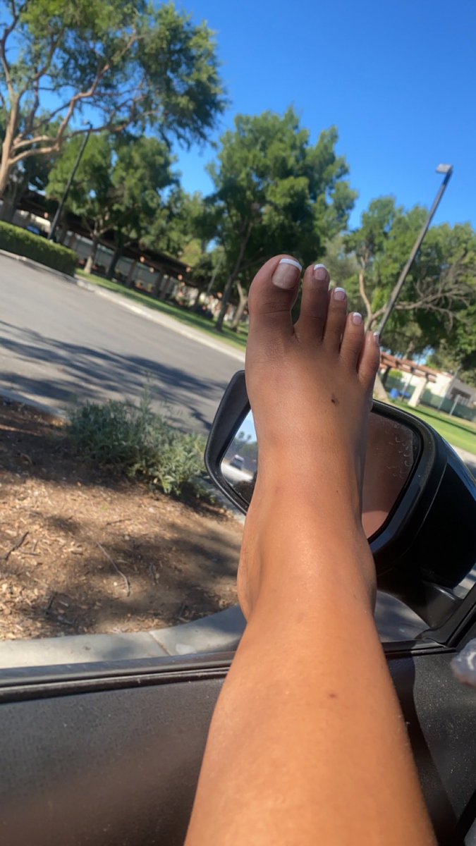 PreciousMistres's tweet photo. Suckable #foot #feetfetısh #footboy https://t.co/JZFR6Sis9h
