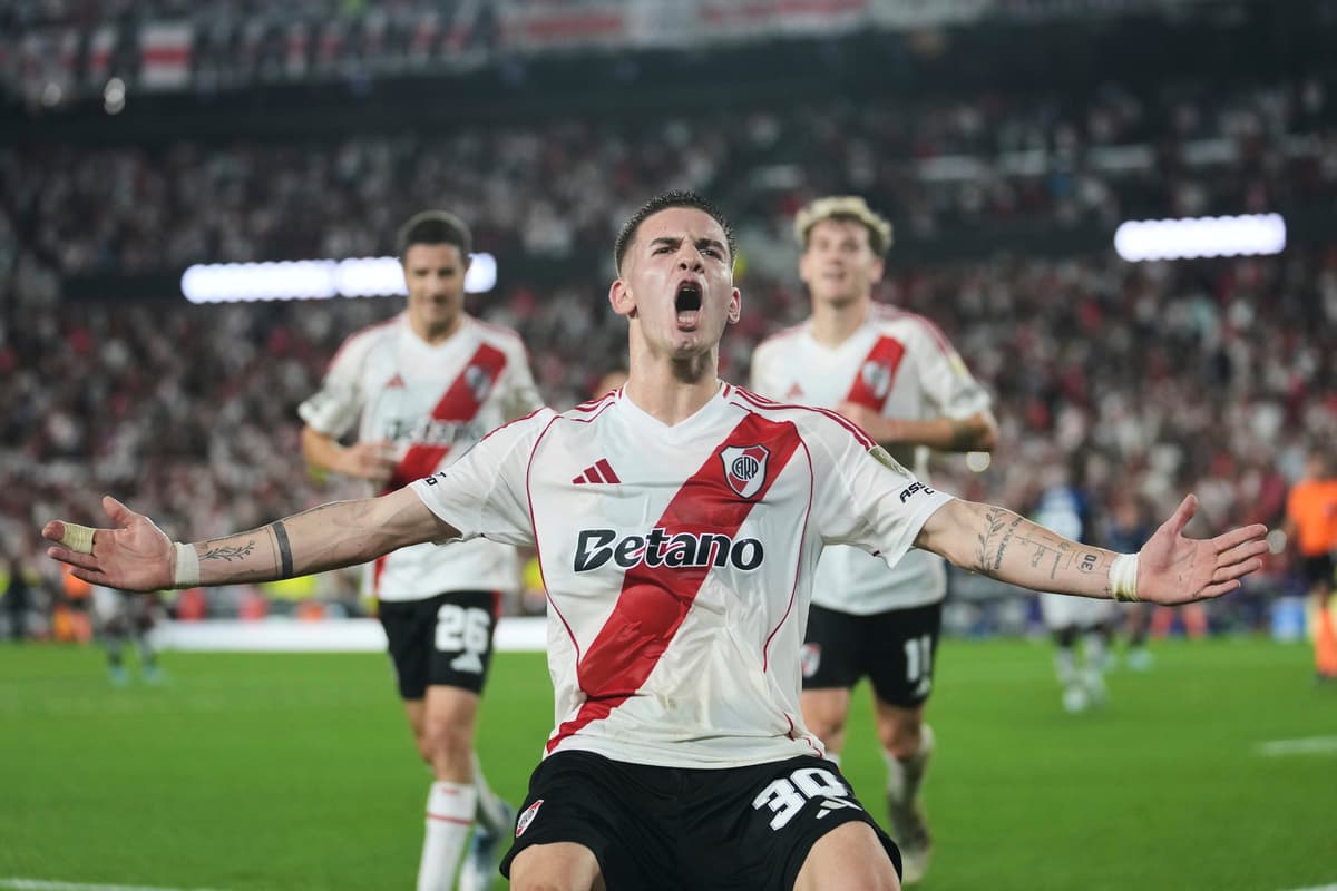 Statszer's tweet photo. 🇪🇸 La Liga
Franco Mastantuono vs Espanyol
⏱ 37' | ⭐ 6.7
👟 Topla Buluşma: 30
📊 Pas: %95 (20/21)
🔑 Kilit Pas: 1
📈 xG: 0.23
🔥 Toplam Şut: 1
🥊 Zeminde İkili Mücadele: 3/4 (%75)
Franco Mastantuono'nun performansını nasıl buldunuz?
#laliga #Statszer #FrancoMastantuono #RealMadrid #Espanyol #ESPvRMA