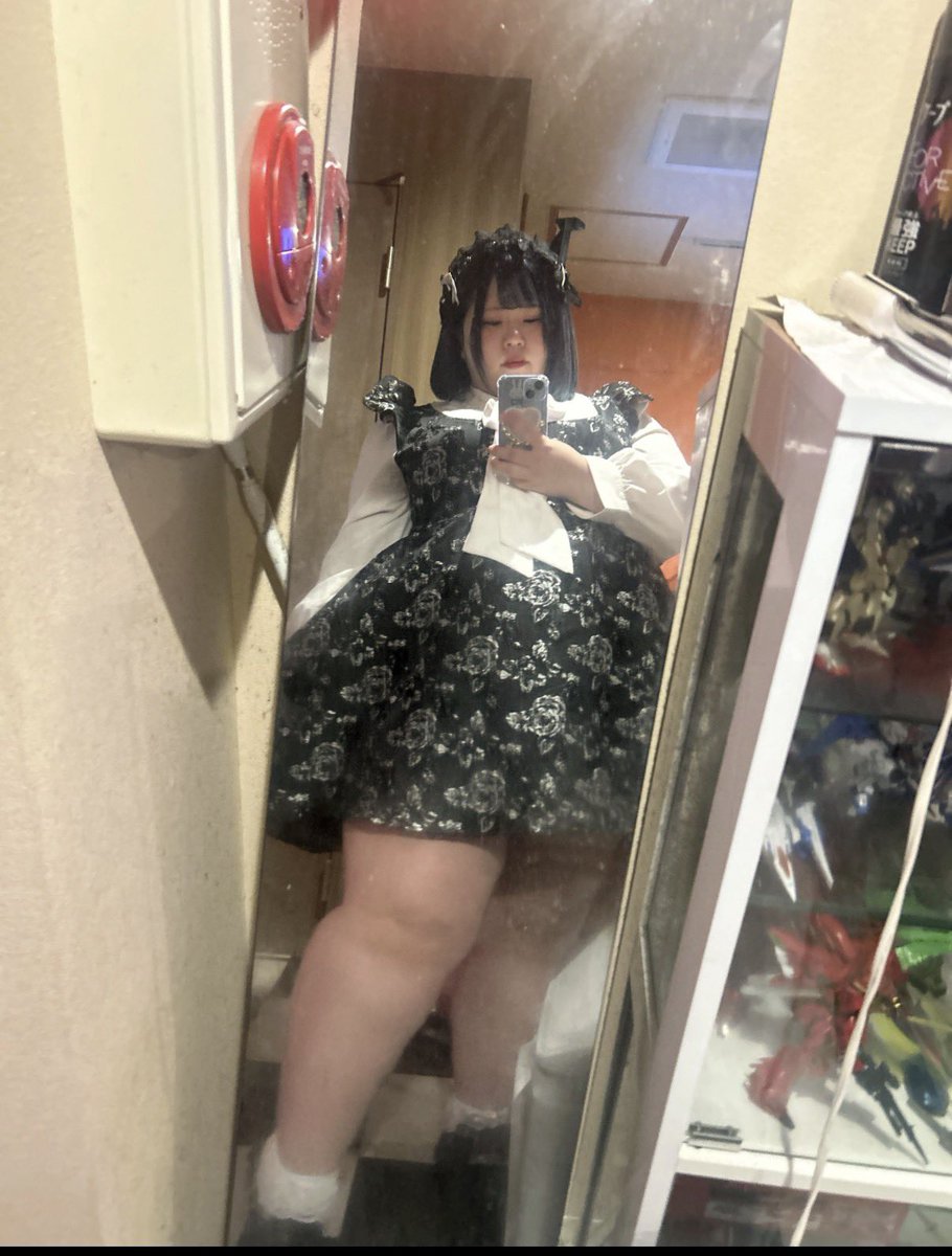 Ebiusa7's tweet photo. 1年で15キロ肥えました～ん♡

📸1.2枚目
2025.05
📸3.4枚目
最近 https://t.co/95eENBBbsN