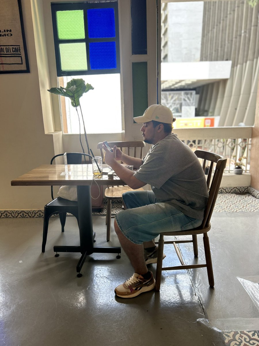 🚀 tweet media