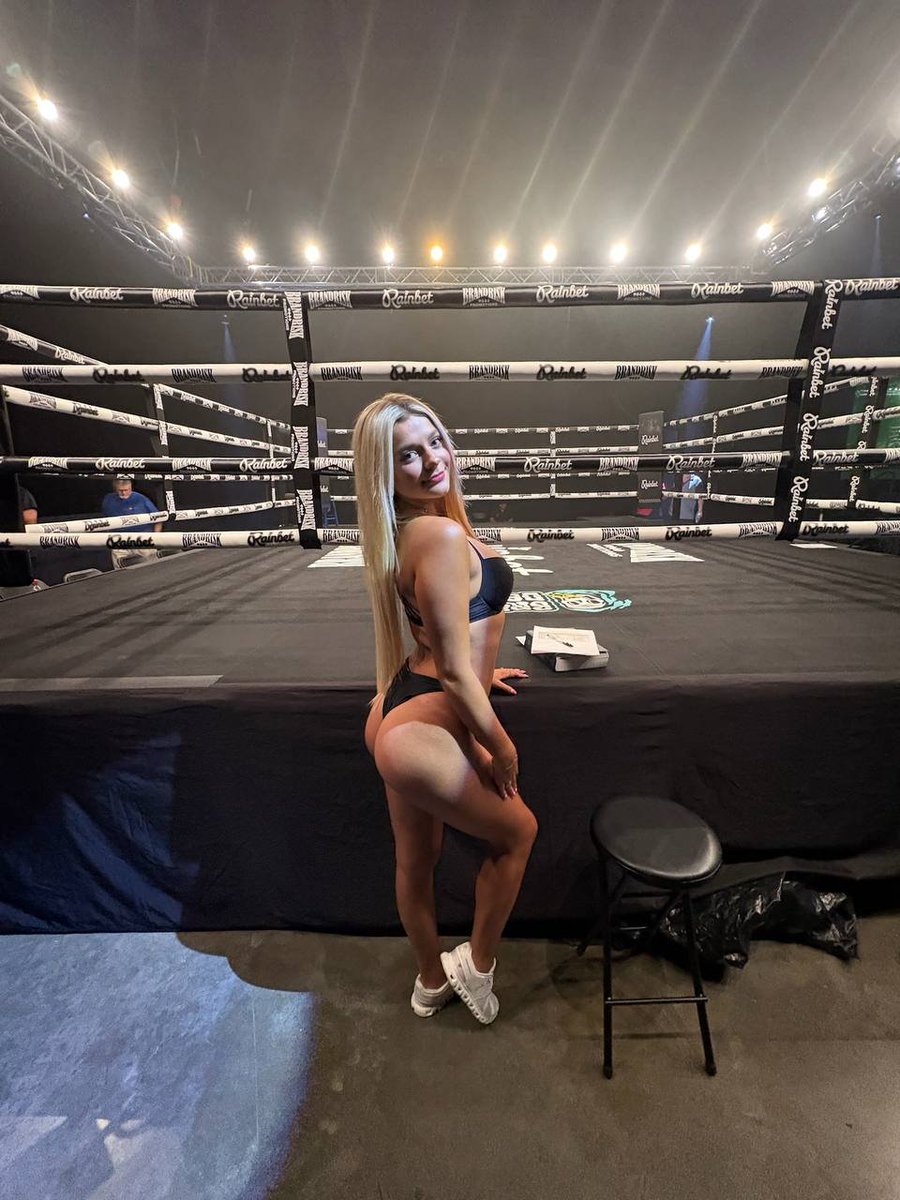 Abigail Lutz tweet media