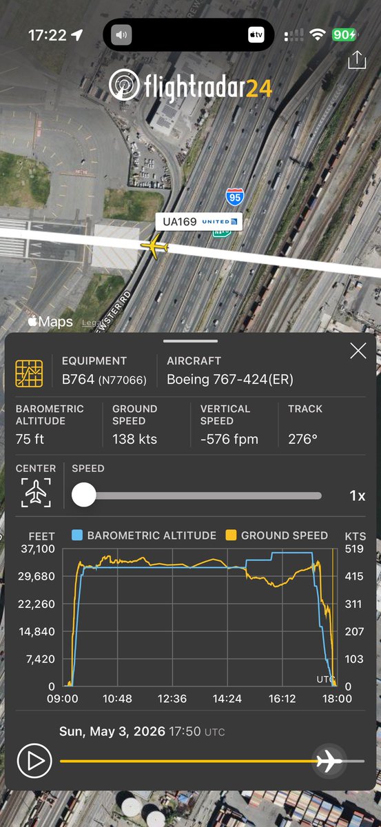 Ross 🛩️ tweet media