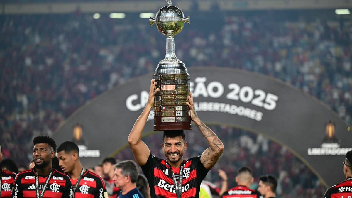 Capitão Tetra PRECISA ser titular nessa zaga.