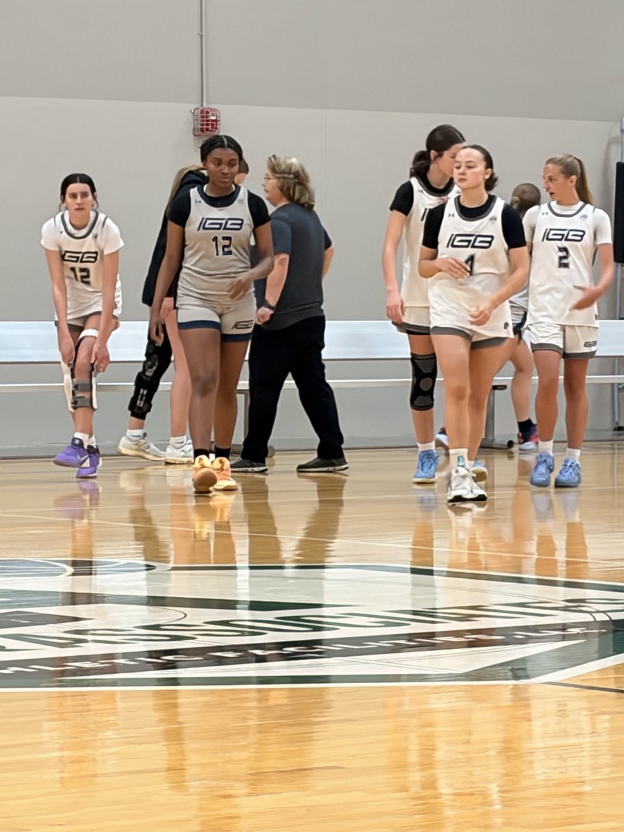 MariahHoops's tweet image. Pride Pack🏀#We’re hungry #IGBs40 #primeeventsmidwesttournament