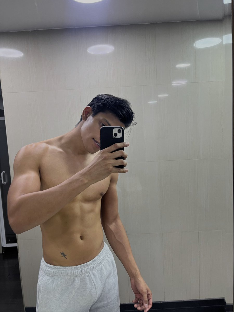 bednothing's tweet photo. 🏋🏽🔥 https://t.co/R4h3s5AT5d