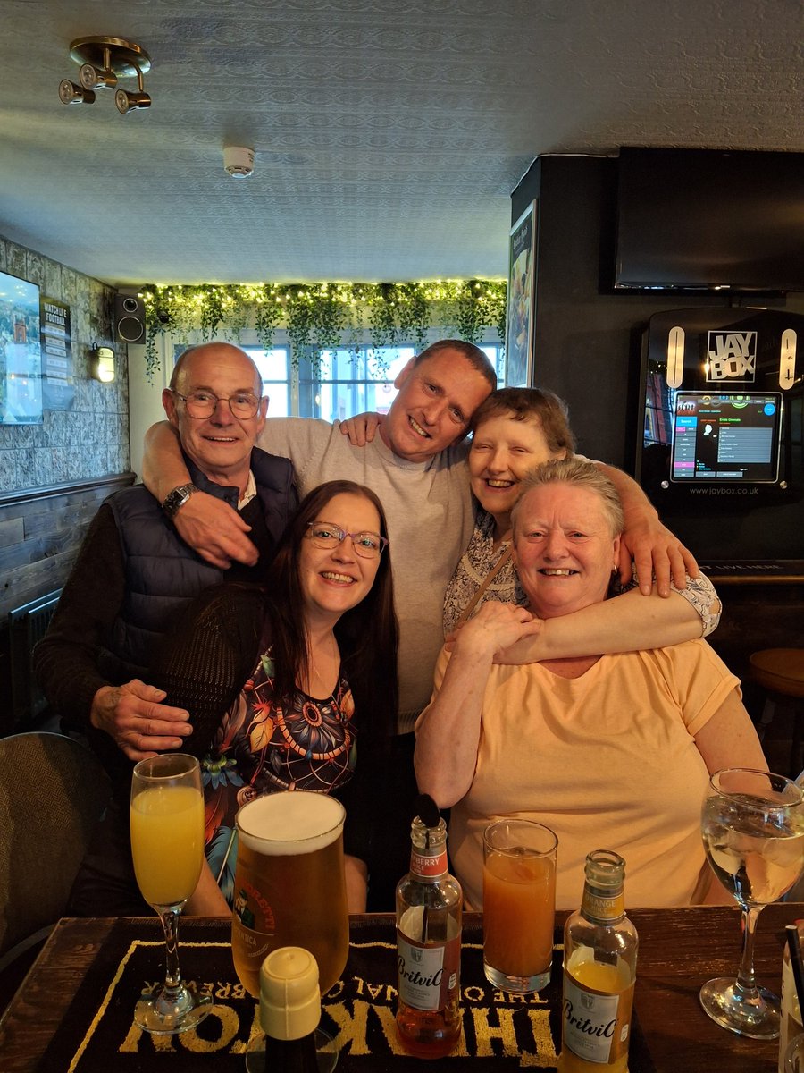 Silversmeasures's tweet image. A lovely time had up in the lakes, catching up with family. It's always beautiful to spend time with loved ones! ❤️ but all good things come to an end, as travel back home tomorrow! Thank you for a fantastic few days. 🥰💝❤️‍🩹💥 
#WonderfulSundayVibes #Penrith #Cumbria