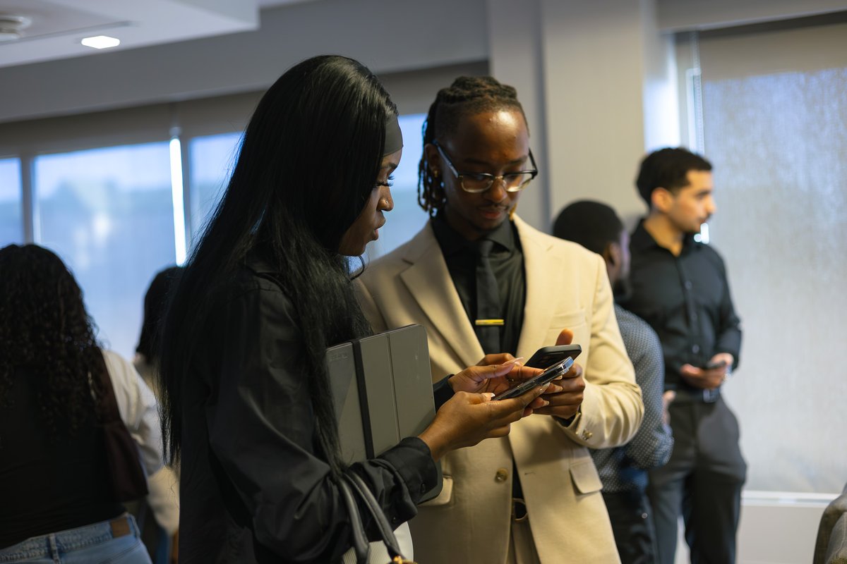 thejamsocial's tweet image. Company KickOff Ice breaker Game (thejamsocial.com/blog/company-k…)

Jam Bingo is a company kickoff icebreaker that incentivizes teams to get to know each other.

#TeamBuilding #Icebreakergames #EmployeeEngagement