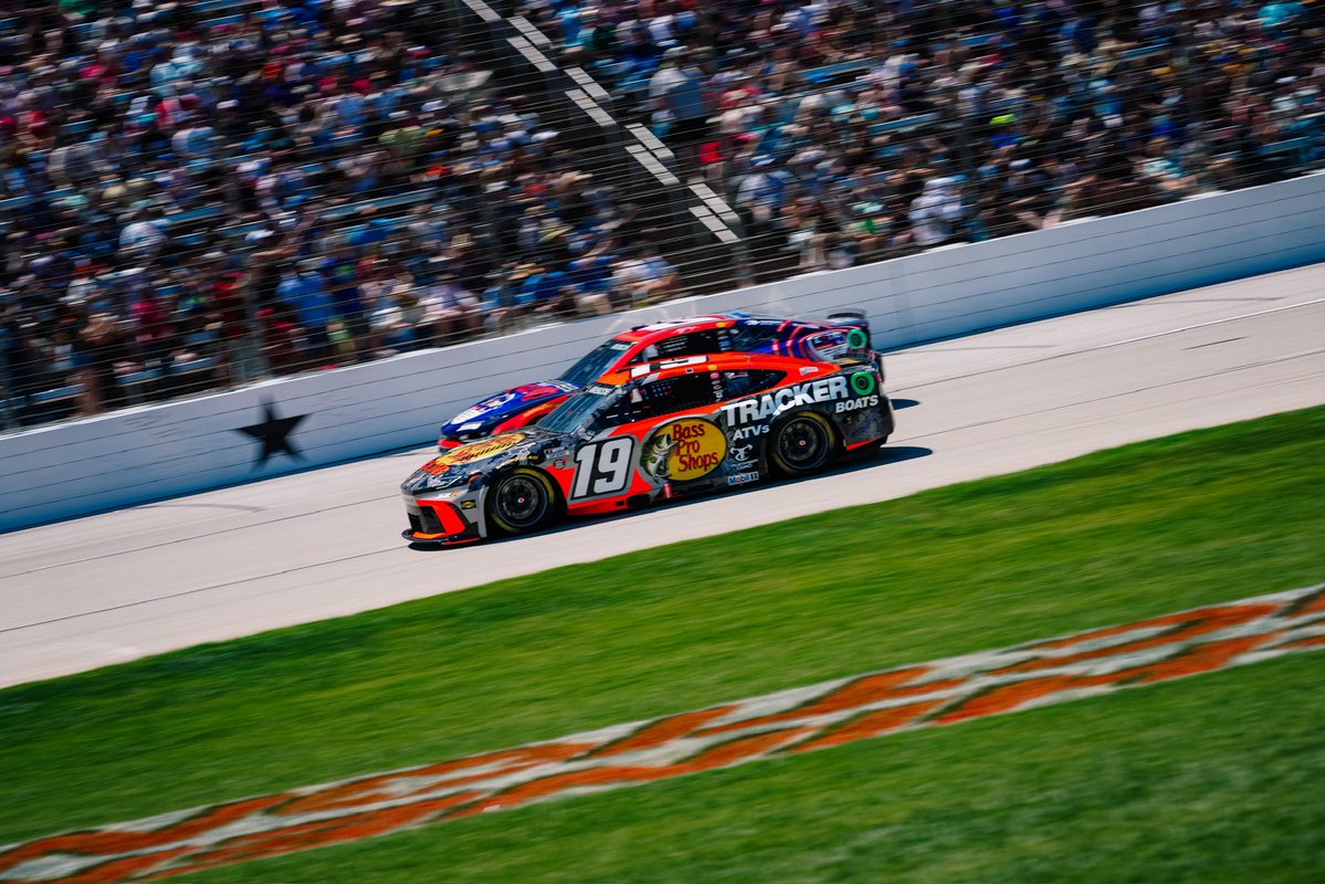 Joe Gibbs Racing tweet media