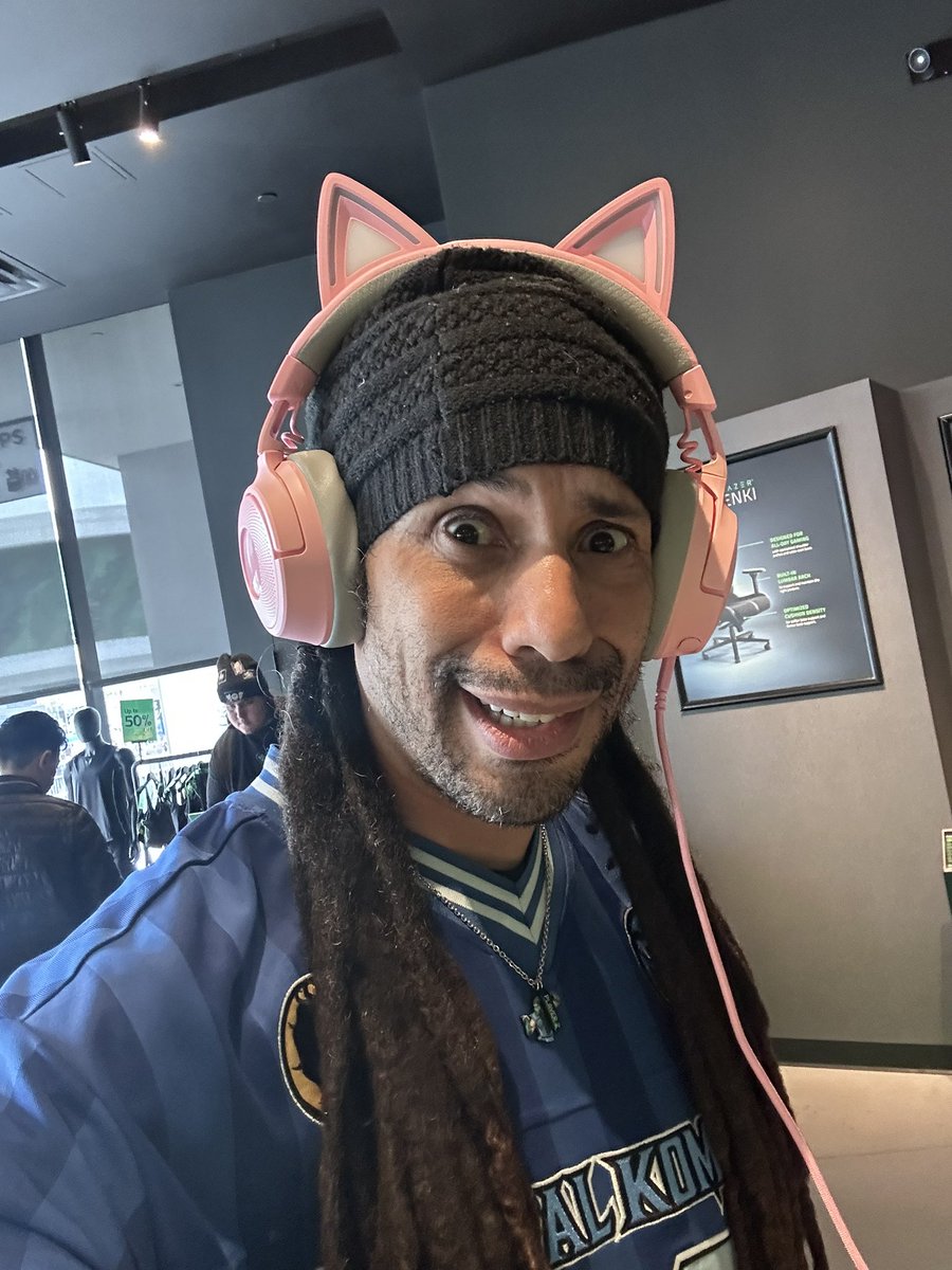UnRooolie aka Quilombo tweet media
